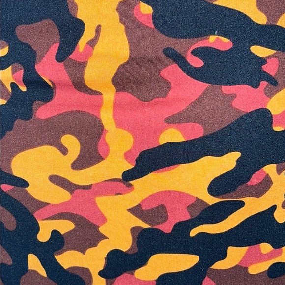 Super Soft & Stretch Camo Skirt - Picture 5 of 6